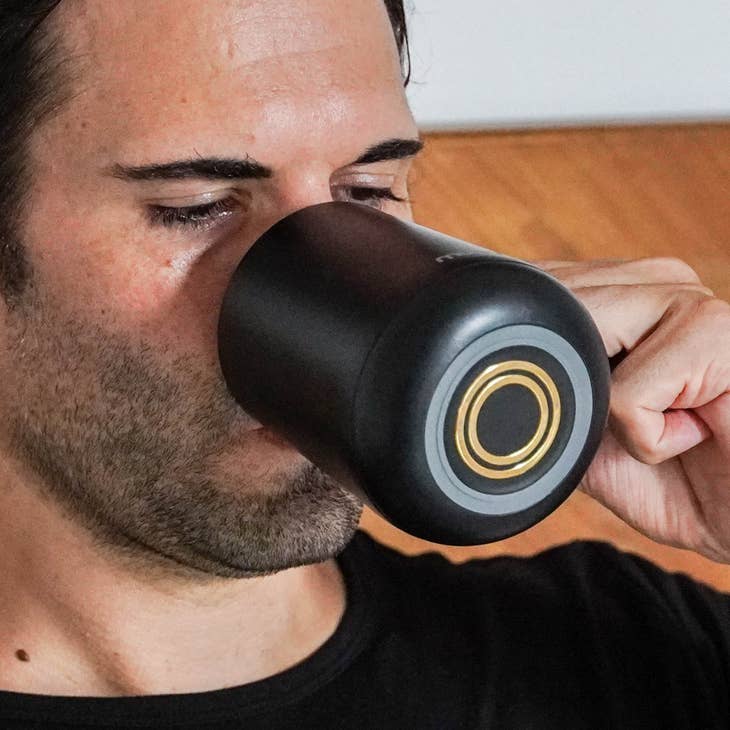 SMART CUP WITH TEMPERATURE CONTROL | MUGGO CUP
