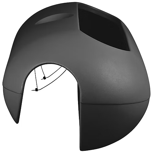 Ein eleganter, moderner schwarzer Helm mit offener Vorderseite und seitlichen Belüftungsöffnungen, der für verbesserte Luftzirkulation und Komfort entwickelt wurde.